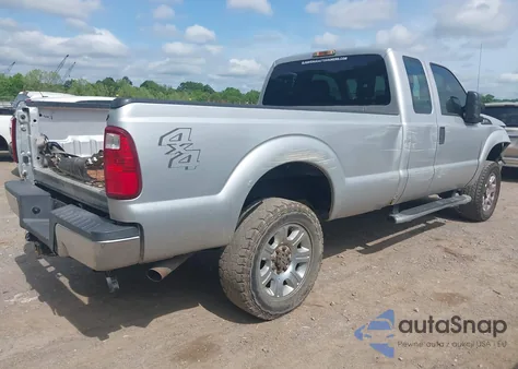 2014 Ford F-250 Xl z USA, uszkodzony, nr VIN 1FT7X2B66EEA20402